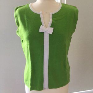 Fun retro top with bow